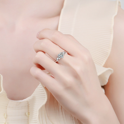 925 Sterling Silver Heart Moissanite Ring
