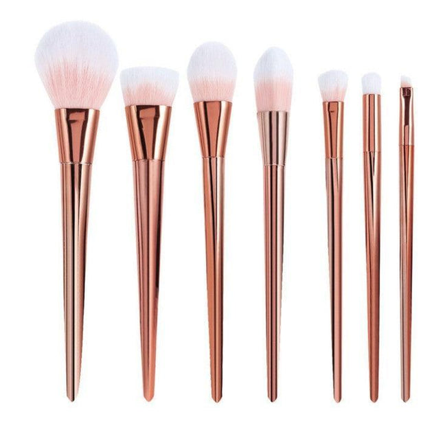7-piece diamond makeup brush set in blue-black gradient with diamond-shaped handles and synthetic bristles