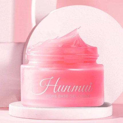 Magic Pore Face Primer cream minimizing pores and controlling shine for smooth skin
