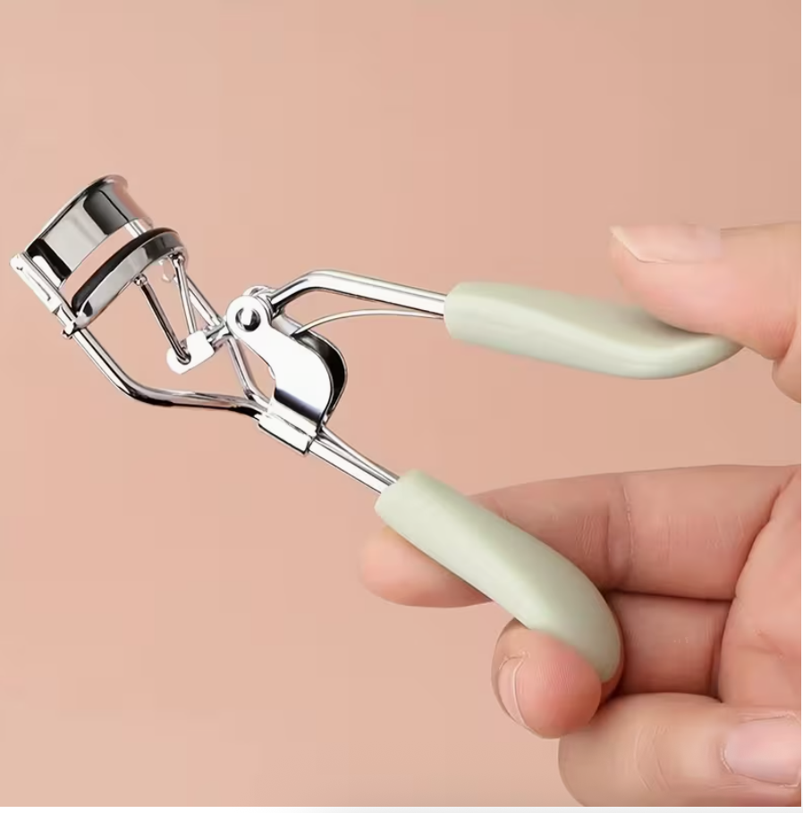 Advanced Stainless Steel Eyelash Curler  Quick Natural Curl • Long-Lasting Lift & Length • Ergonomic & Stylish Design • Suitable for All Eye Shapes