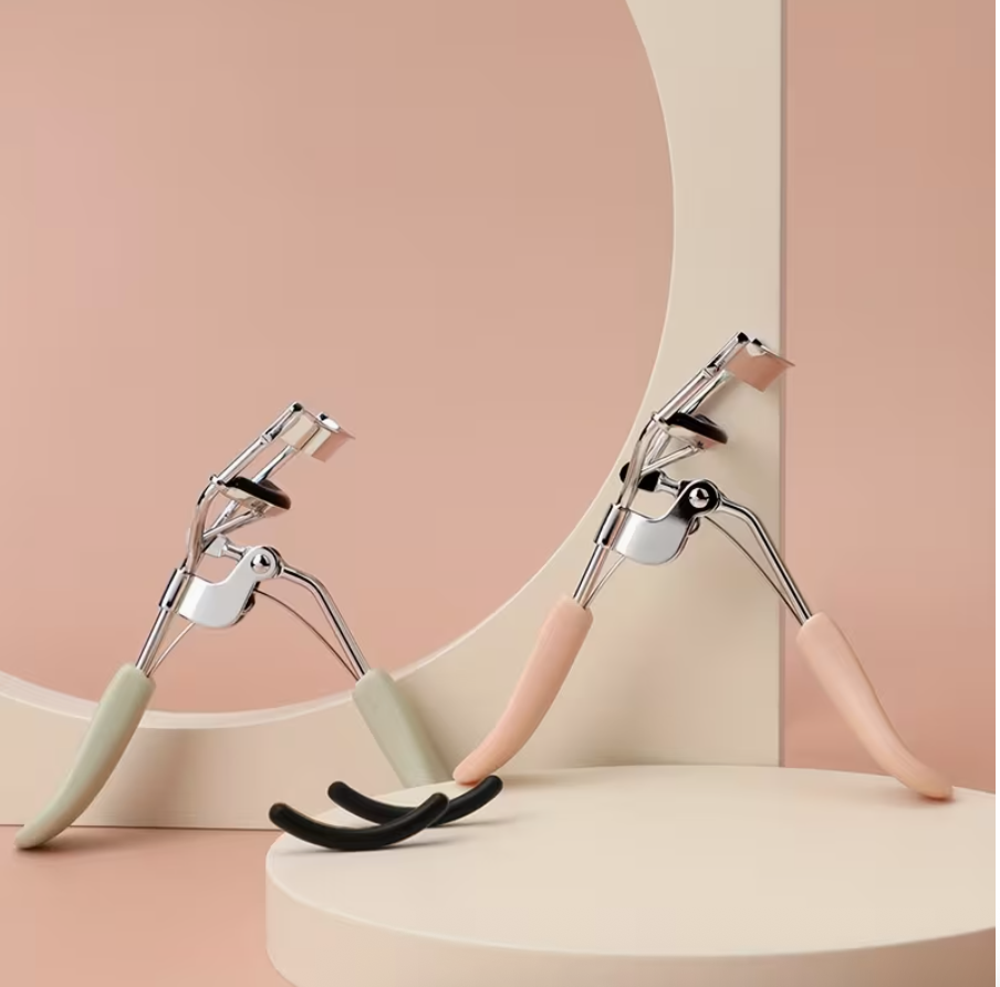 Advanced Stainless Steel Eyelash Curler  Quick Natural Curl • Long-Lasting Lift & Length • Ergonomic & Stylish Design • Suitable for All Eye Shapes