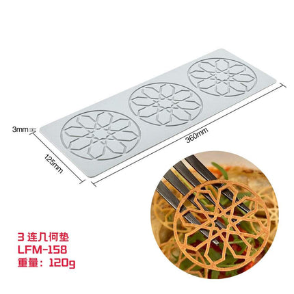 Heart Leaf Lace silicone cake decoration mold with intricate heart-shaped leaf and lace patterns in grey silicone