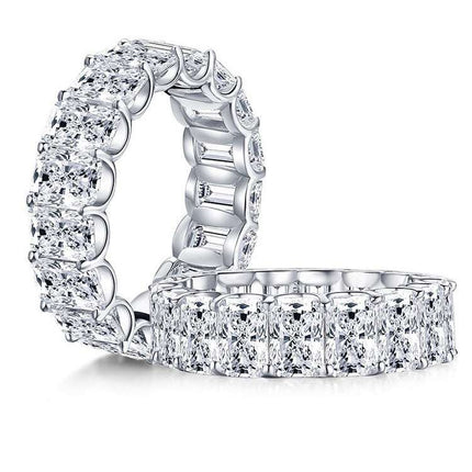 Sterling Silver Ring with High Carbon Diamond Simulant