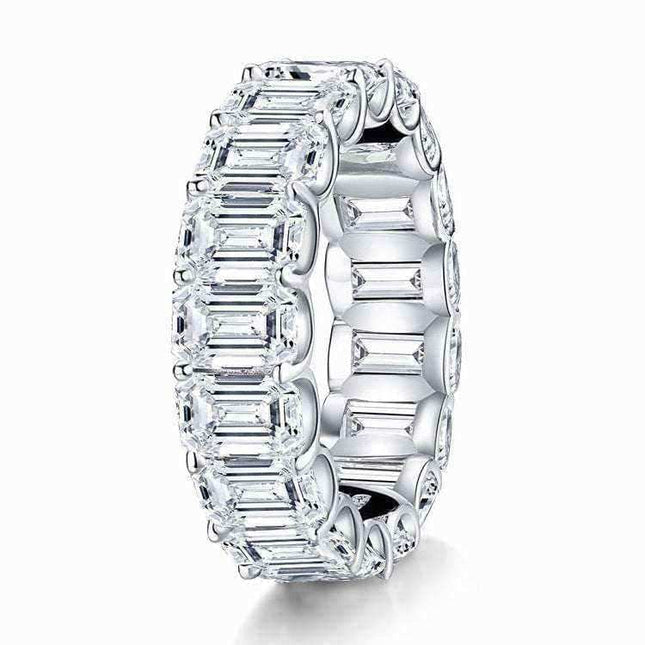 Sterling silver ring with high carbon diamond simulant and polished finish