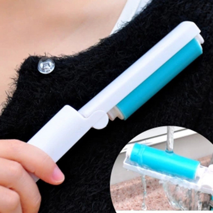 Colorful lint roller and dust remover brush made of plastic and TPR for pet hair and lint removal