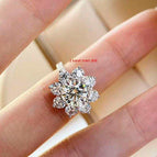 K White 2 Karat Ring / No7