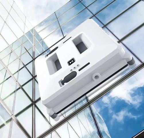 Window cleaning robot and vacuum cleaner for effortless glass cleaning, compatible with multiple international standards