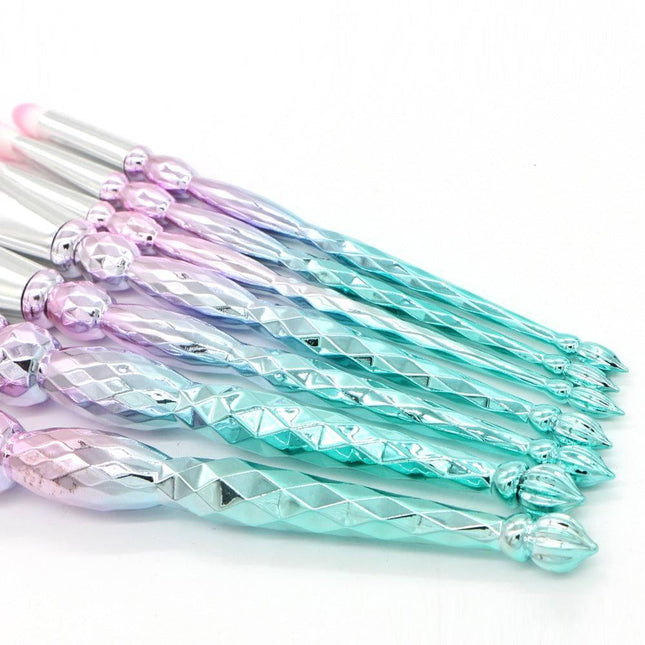 7-piece Diamond Tower makeup brush set with lightweight handles and durable rayon bristles for beginners