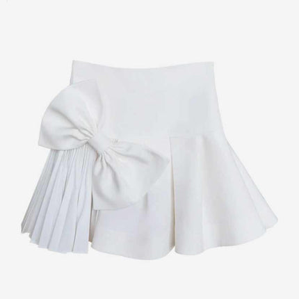 White high waist slimming short skirt with anti-glare fabric for stylish comfort