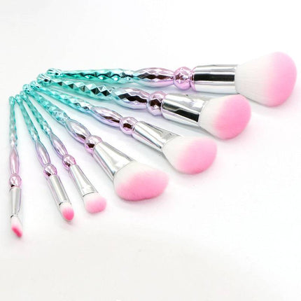 7-piece Diamond Tower Makeup Brush Set with high-quality rayon bristles and lightweight plastic handles for beginners