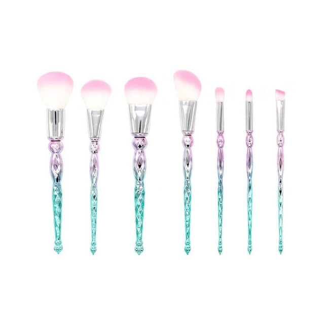 7-piece Diamond Tower Makeup Brush Set with high-quality rayon bristles and lightweight handles for beginner makeup application